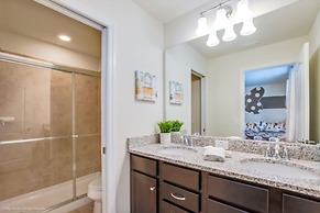 Ultimate New 8 Bedroom 6 Bathroom Windsor