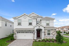 8 BD 5 BH Pool and Spa