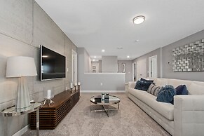 8 BD 5 BH Pool and Spa