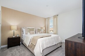 8 BD 5 BH Pool and Spa