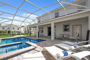 8 BD 5 BH Pool and Spa