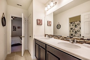 4 Bedroom 3 Bathroom Villa