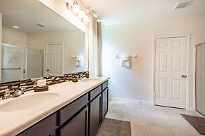 4 Bedroom 3 Bathroom Villa