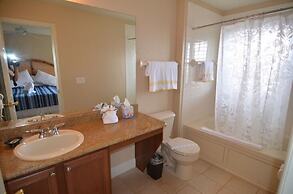 3500cal Stunning Town Home In Regal Plams