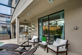 Luxury 6 Bedroom 4 Bath Home with Spa