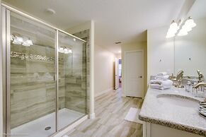 Luxury 6 Bedroom 4 Bath Home with Spa