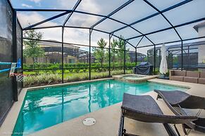 Luxury 6 Bedroom 4 Bath Home with Spa