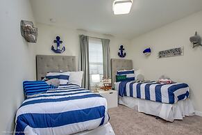 Luxury 6 Bedroom 4 Bath Home with Spa