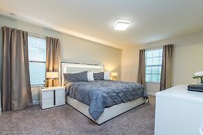 Luxury 6 Bedroom 4 Bath Home with Spa