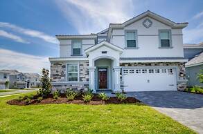 8 Bed 5 Bath Champions Villa