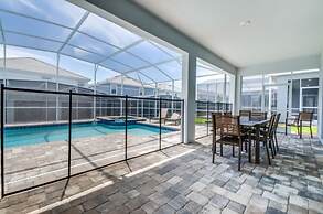 8 Bed 5 Bath Champions Villa