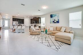 7 Bed 5 Ba Villa with Games, Pool & Spa