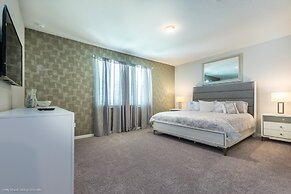 7 Bed 5 Ba Villa with Games, Pool & Spa