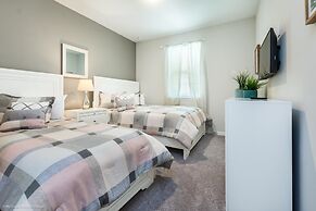 7 Bed 5 Ba Villa with Games, Pool & Spa