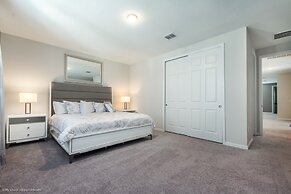 7 Bed 5 Ba Villa with Games, Pool & Spa