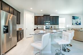 7 Bed 5 Ba Villa with Games, Pool & Spa