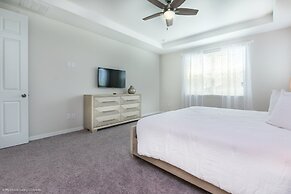 7 Bed 5 Ba Villa with Games, Pool & Spa