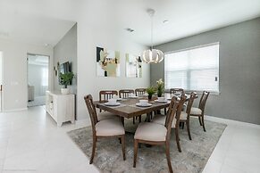 7 Bed 5 Ba Villa with Games, Pool & Spa