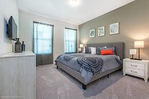 7 Bed 5 Ba Villa with Games, Pool & Spa