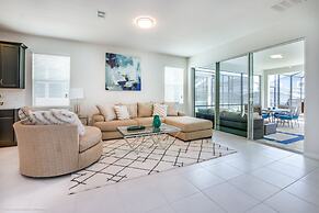 7 Bed 5 Ba Villa with Games, Pool & Spa