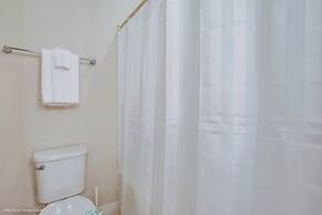 7 Bed 5 Ba Villa with Games, Pool & Spa