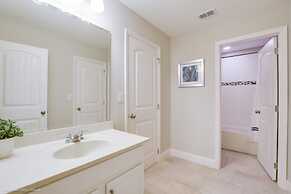 6 Bed 4 Ba Villa with Pool & Spa