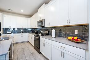 High End Champions Gate 6 Bdrm