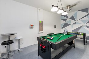 High End Champions Gate 6 Bdrm