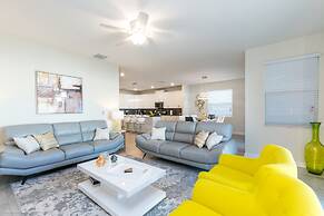 High End Champions Gate 6 Bdrm