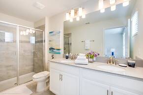 High End Champions Gate 6 Bdrm