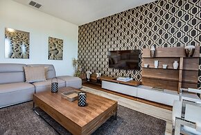 6bed 4Ba Villa Game Room Pool Spa