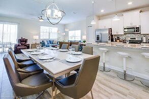 5 Bedroom House for 10 at Storey Lake