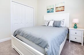 5 Bedroom House for 10 at Storey Lake