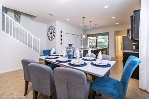 5 Bed 5 Ba Villa with Game Room, Pool & Spa