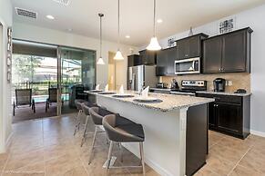 5 Bed 5 Ba Villa with Game Room, Pool & Spa