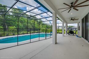 Modern 8 Bdrm 5 Bath Villa