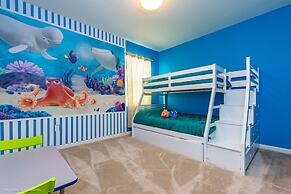 Modern 8 Bdrm 5 Bath Villa