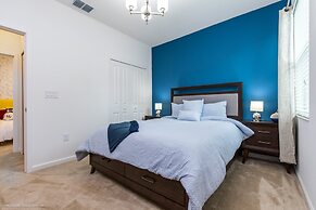 Modern 8 Bdrm 5 Bath Villa