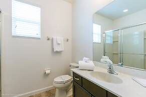 Modern 8 Bdrm 5 Bath Villa