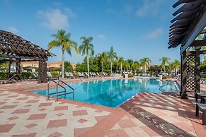 Modern 8 Bdrm 5 Bath Villa