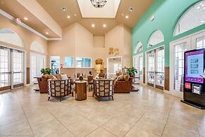 Modern 8 Bdrm 5 Bath Villa