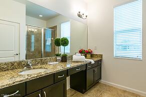 Modern 8 Bdrm 5 Bath Villa