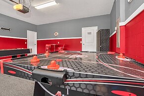 9 Bedroom Rental for 18 Guests