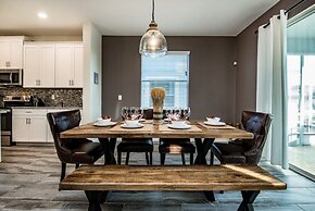 6 Bdrm 5 Bath Golf Resort