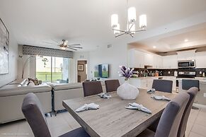 Beautiful 3 Bdrm 2 Bath Condo