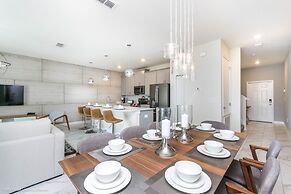 Cool & Modern 4 Ved Storey Lake Pool Home 4911wind