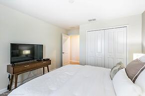 Cool & Modern 4 Ved Storey Lake Pool Home 4911wind