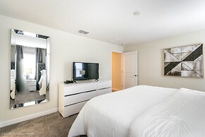 Cool & Modern 4 Ved Storey Lake Pool Home 4911wind