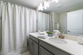 Cool & Modern 4 Ved Storey Lake Pool Home 4911wind