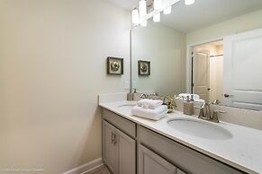 Cool & Modern 4 Ved Storey Lake Pool Home 4911wind